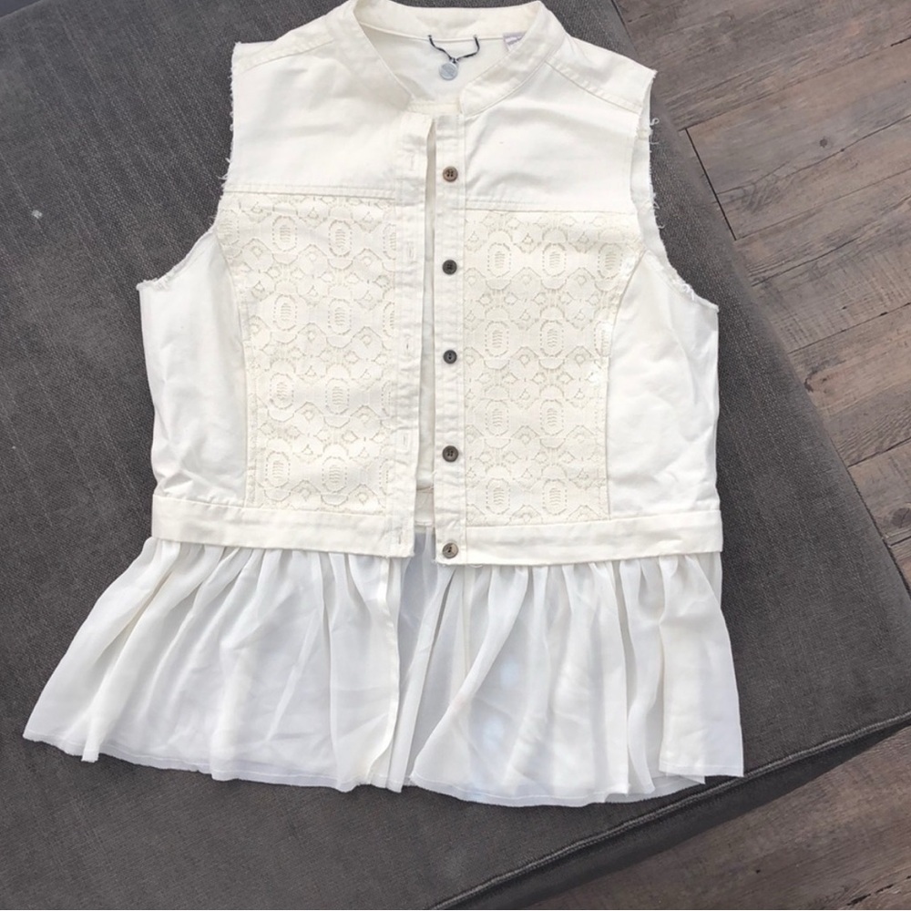 BKE Cream Sleeveless Camisole